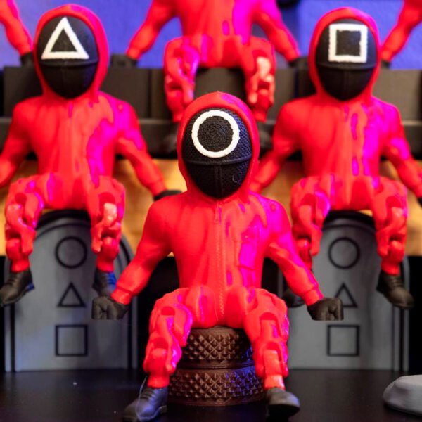 Sitting Guard Figures from the "Squid Game" Series - Image 8