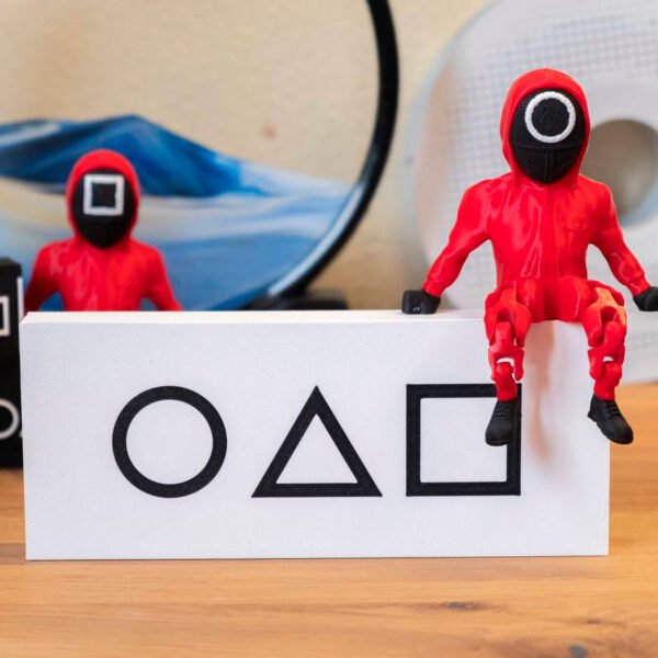 Sitting Guard Figures from the "Squid Game" Series - Image 10