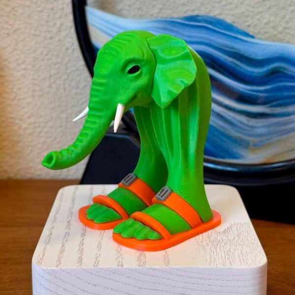 Larili Larila Figurine - Image 2