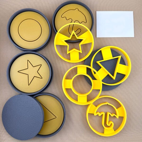 Squid Game Souvenir Cookie Set + Cookie Cutters - Image 2