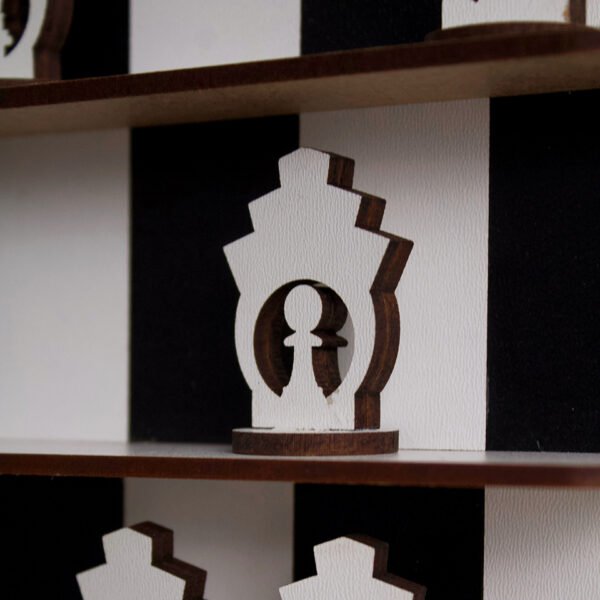 Wooden Wall-mounted Chess - Image 3