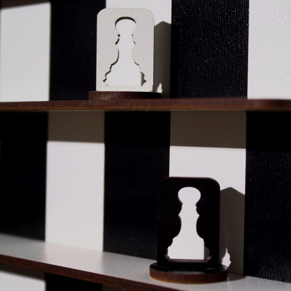 Wooden Wall-mounted Chess - Image 5